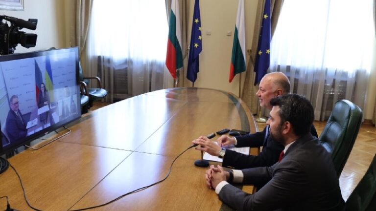 bulgaristan-ukraynanin-ab-entegrasyonuna-destegini-surdurecek-MYu46SYu.jpg