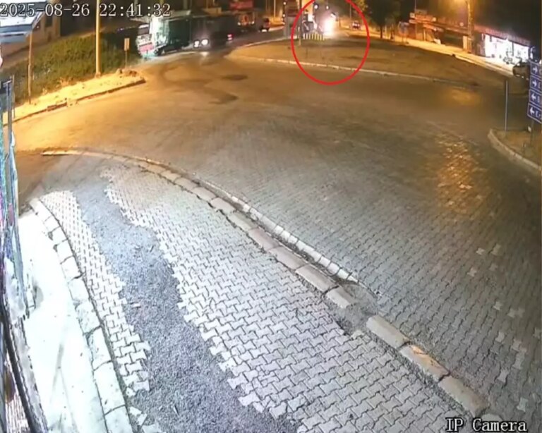 elazigda-freni-bosalan-tir-refuje-cikti-QPYuORmD.jpg