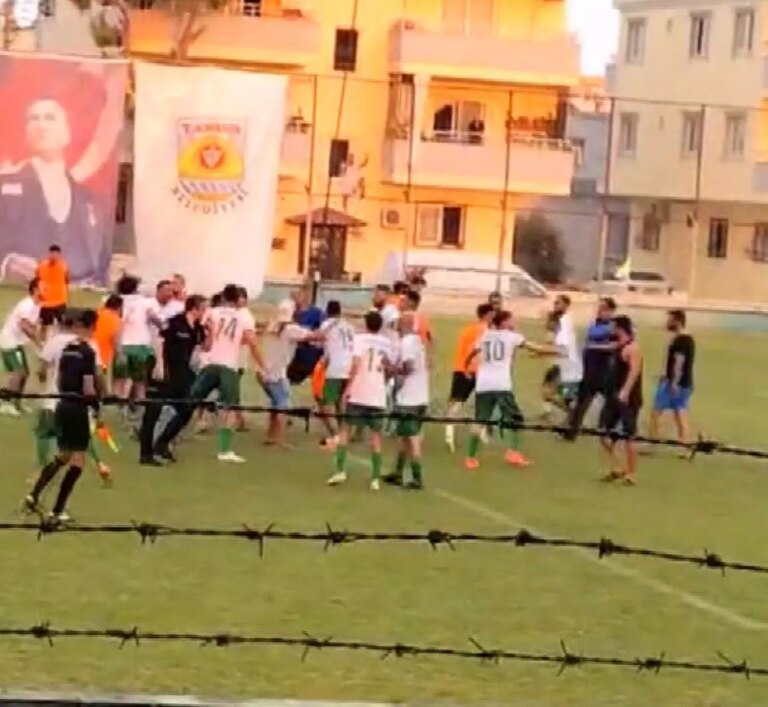 futbol-turnuvasinda-kavga-mac-iptal-edildi-6tiTqITR.jpg