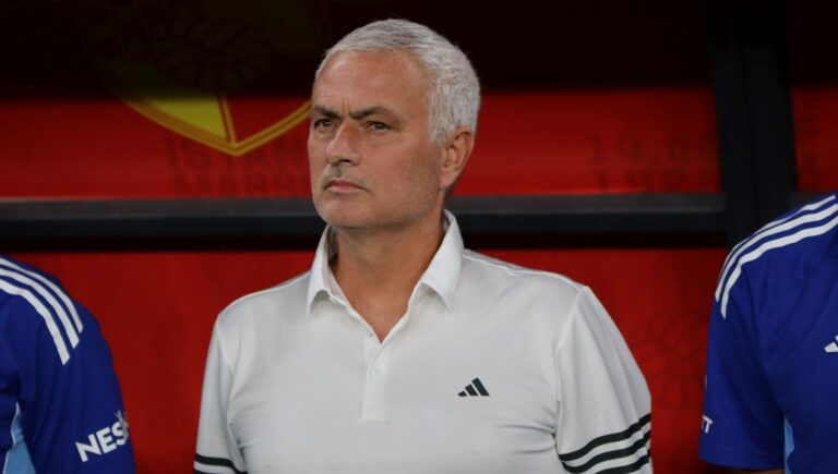 mourinhodan-tek-degisiklik-MG9iPzJb.jpg