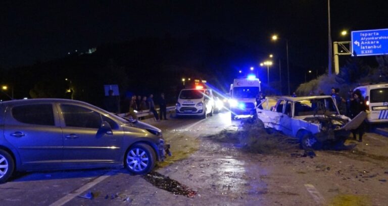 polisten-kacarken-polise-carpti-3u-polis-10-yarali-BZzykL4u.jpg