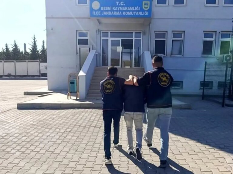 uyusturucu-suclusu-yakalandi-dRbr2ZaV.jpg