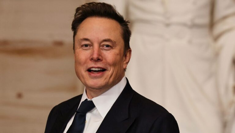 elon-musktan-cip-atagi-HzKtxDCB.jpg