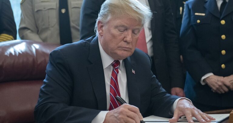 trump-abdnin-japonya-ile-ticaret-anlasmasi-imzaladigini-duyurdu-zqnR1Prl.jpg