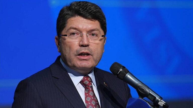 adalet-bakani-tunc-yargi-sistemini-boyle-ovdu-bugun-yolsuzluktan-da-teroristten-de-hesap-soruluyor-hDtwEdda.jpg
