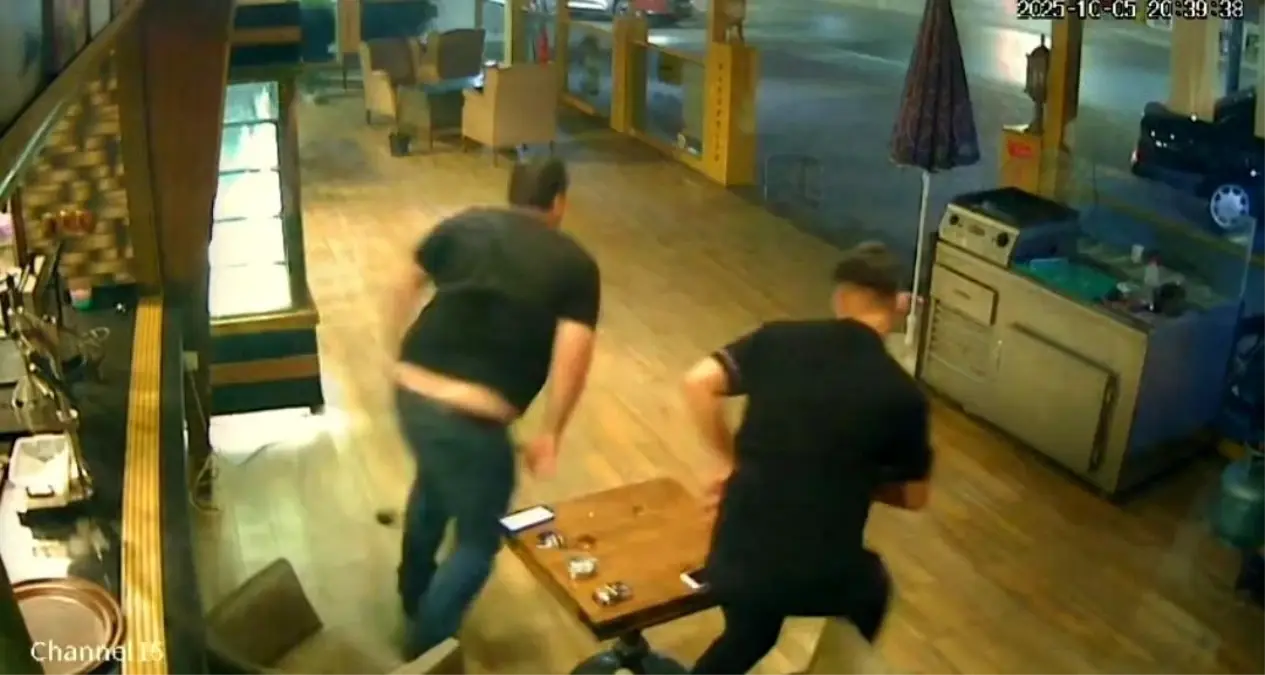 adanada pastaneye el bombasi atildi 4 supheli tutuklandi d3aXpGI9.jpg