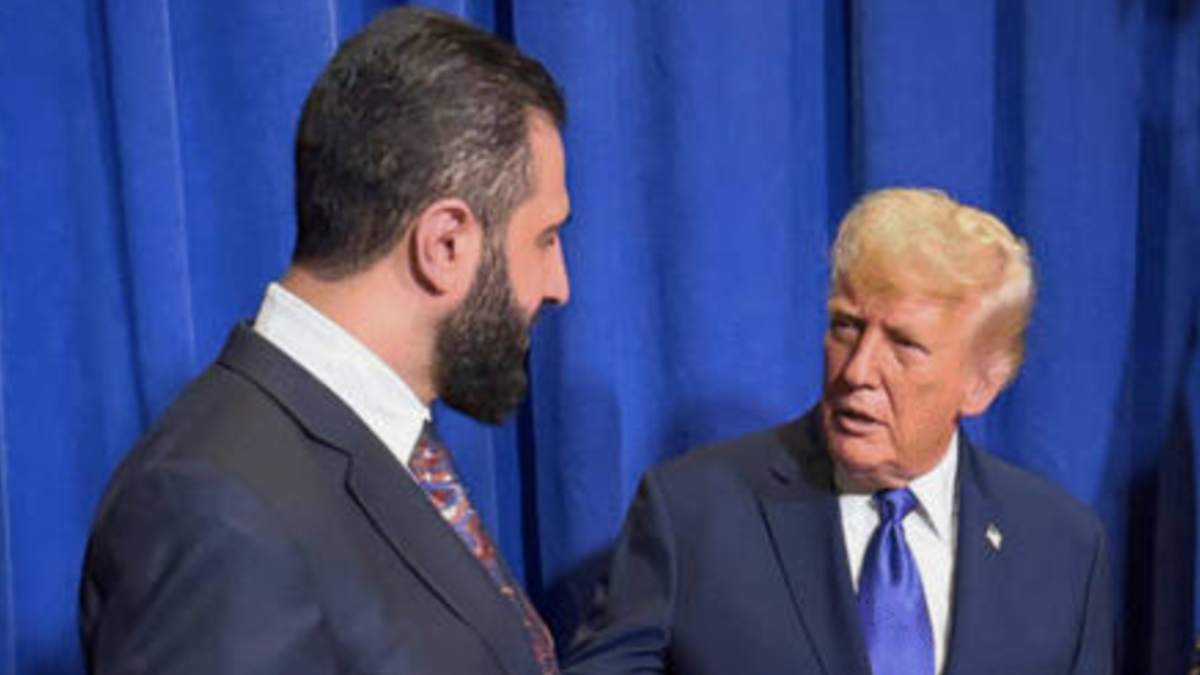 beyaz saray trump pazartesi gunu ahmed sara ile gorusecek vbyfygBG.jpg