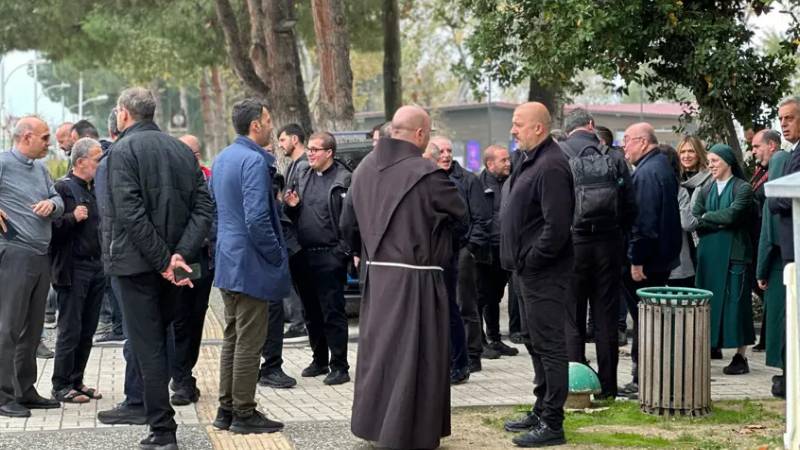 iznikte papa ziyareti hazirligi vatikandan heyet geldi e43pqjy9.jpg